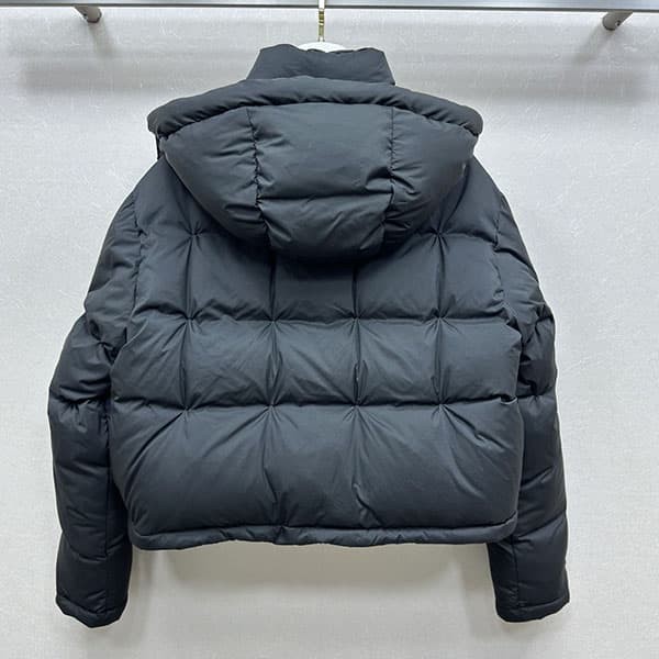 送料無料 ロエベ パファージャケット コピー ナイロン loi72878